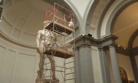Viaggio a Firenze, in cerca delle "cure" del David di Michelangelo