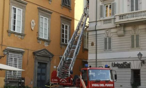 vigili del fuoco centro storico lucca