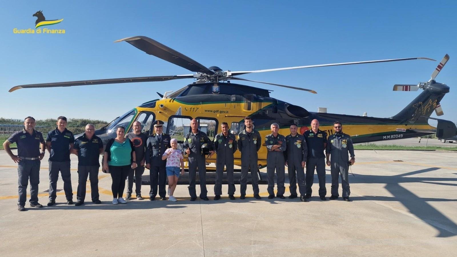 Vola in elicottero a 8 anni: il sogno di Matilde si avvera.