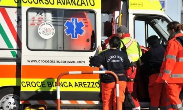 Infortunio a Sansepolcro: lavoratore si taglia durante il lavoro.