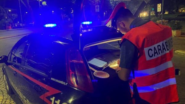 Rintracciato il responsabile del furto in un negozio del centro: trovato sotto il ponte del tram