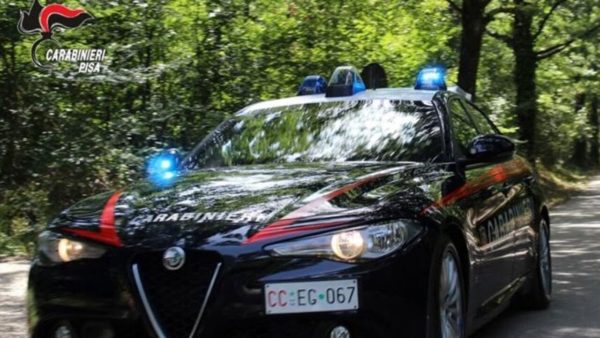 Due uomini irregolari arrestati all'interno di una cava: una sorpresa inaspettata