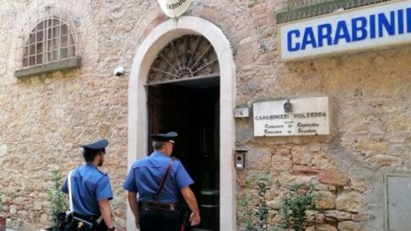 Controlli stradali a Volterra: 3 patenti ritirate durante la Notte Bianca.