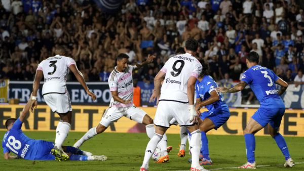 Juventus trionfa a Empoli con un 2-0 al Castellani.