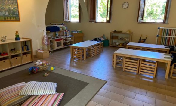 Nido Petuzzino a Santa Croce sull'Arno ospita i bambini in Villa Pacchiani.