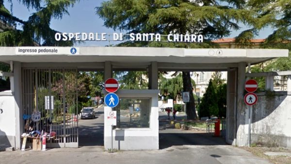 Personale sanitario soccorso dalla Polizia contro pazienti aggressivi