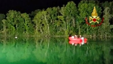 Pescatori ubriachi finiscono nel lago, notte di ricerche con i sub.