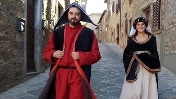 Una domenica in abiti medievali a Barberino Tavarnelle: mercanti, menestrelli e memoriae et historiae di Semifonte