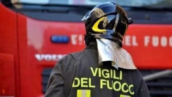 Incendio devastante in un appartamento a Romito