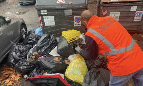 12 cittadini e 4 attività identificati a Piazza Mazzini per abbandono di rifiuti - Livornopress