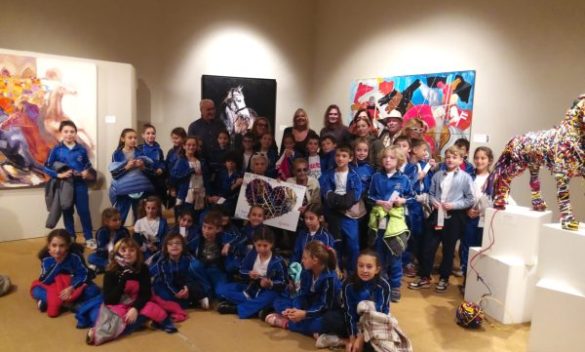 90 bambini della scuola San Girolamo visitano Cavalli d'Autore con Riassum.it
