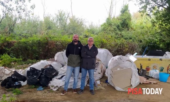 Abbandono rifiuti pericolosi in via Viaccia, grave degrado ambientale.