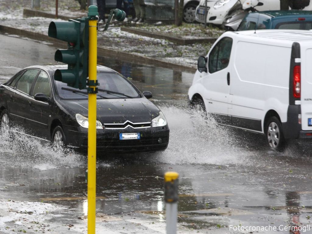 Allerta meteo a Firenze e nel fiorentino, ancora problemi temporali