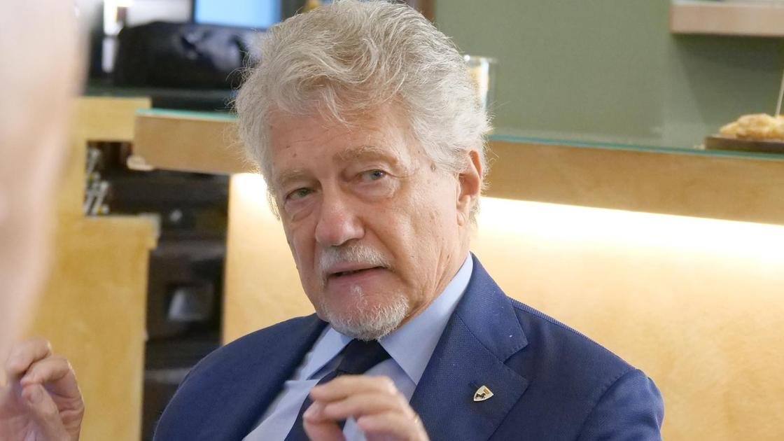 Arezzo può vincere, politica e questioni tecniche nella "L'ultima fermata"