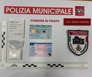 Auto con documenti falsi e ketamina, fermata polizia in via Capponi.