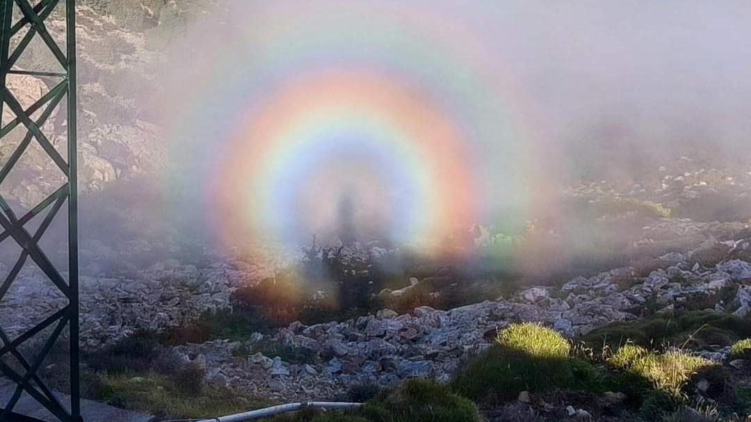 Lo Spettro di Brocken appare all'isola d'Elba.