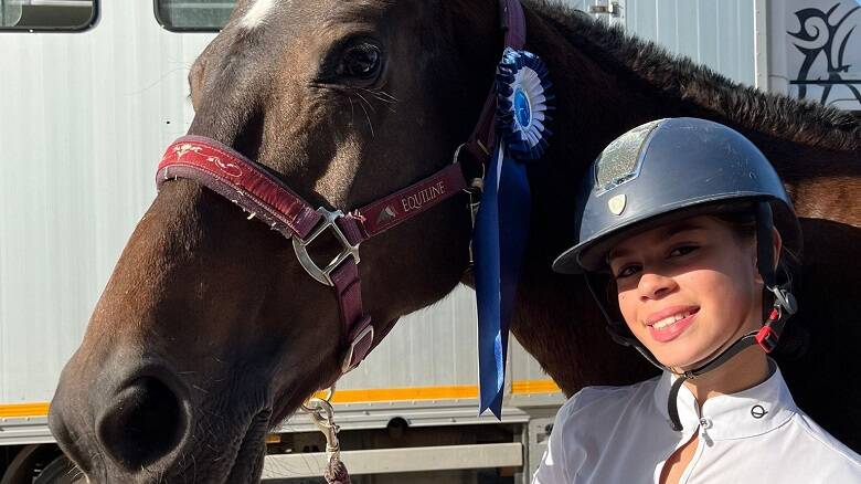 Azzurra Pau di Santa Giusta ottiene il quarto posto ad Arezzo nell'equitazione di salto ostacoli - LinkOristano.