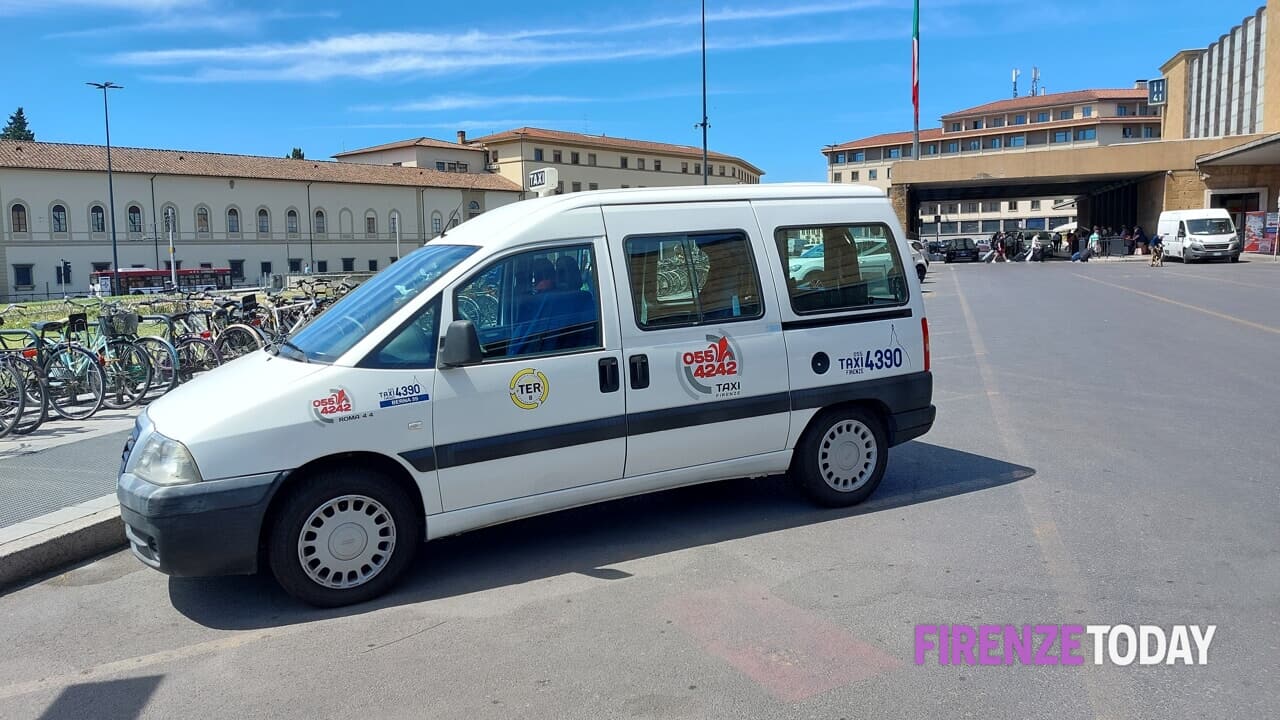 Bando online per finanziare taxi per disabili, incremento della flotta.