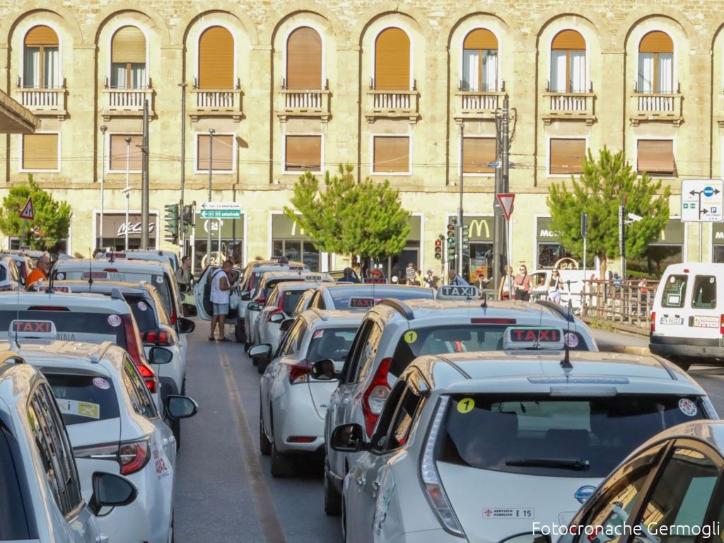 Bando per taxi accessibili al trasporto disabili a Firenze.