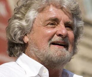 Beppe Grillo assolto a Livorno per violenza privata, ma condannato a risarcire giornalista Selvi.