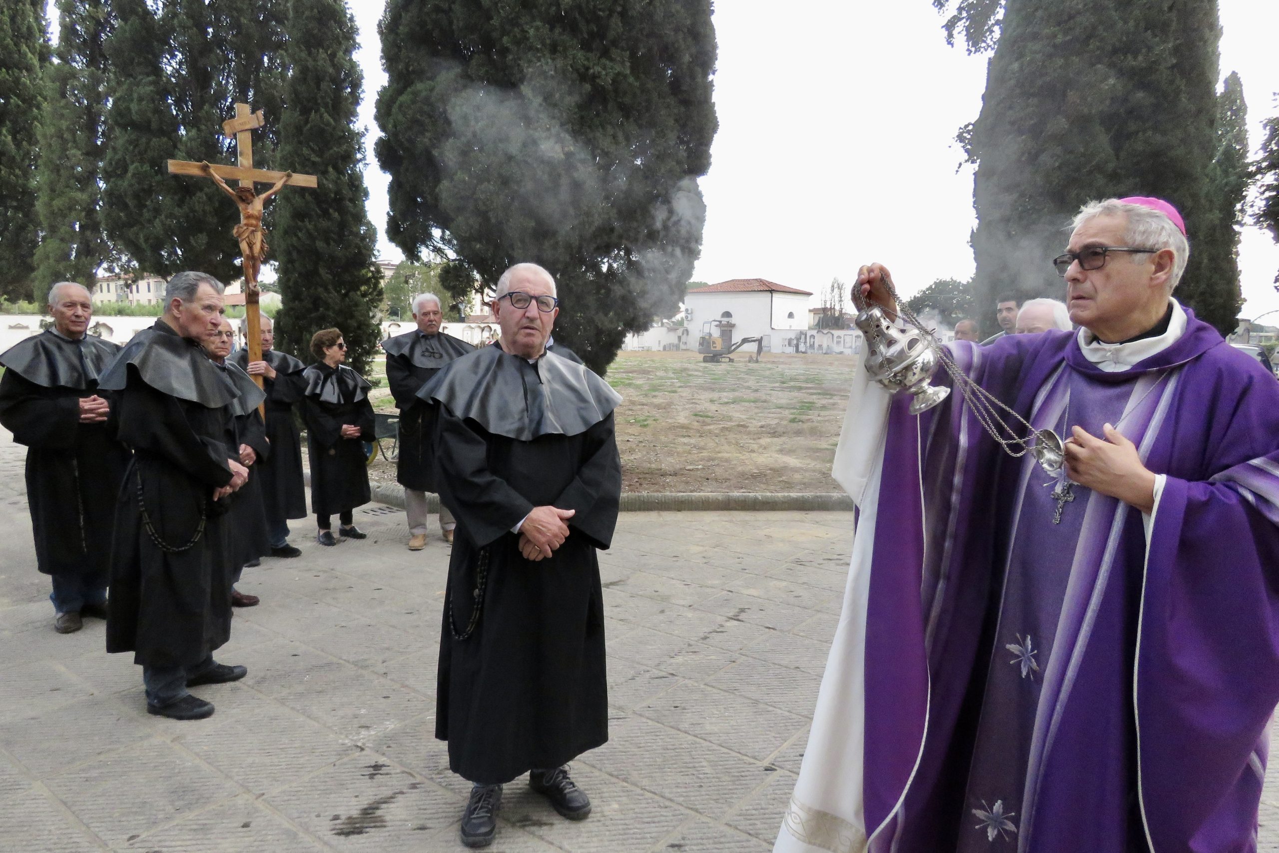 Celebrazioni per i defunti nei cimiteri di Prato, Misericordia e Chiesanuova.