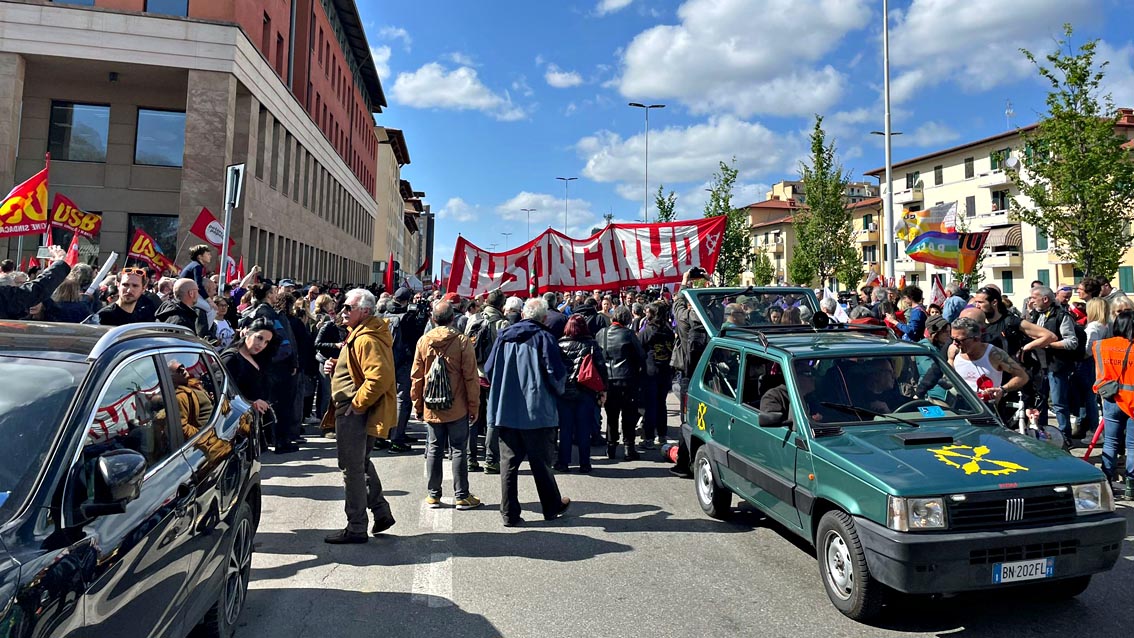 Cgil corteo per vertenze Piana fiorentina