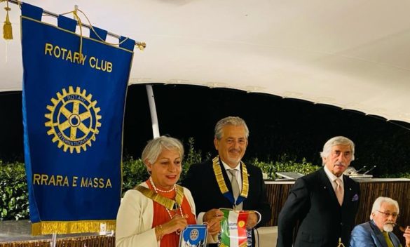 Club Roma and Rotary Carrara unite cities for a 2000-year-old twinning.