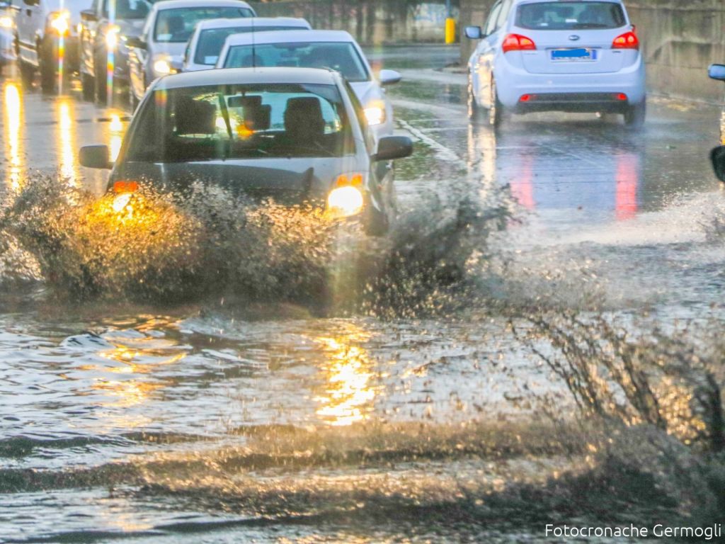 Codice giallo attivo, allerta meteo in Toscana, inclusa Firenze.