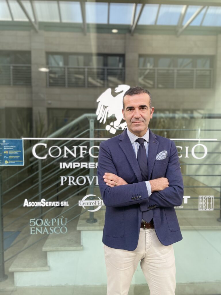 ConfCommercio denuncia, imprese oppresse da costi energetici.