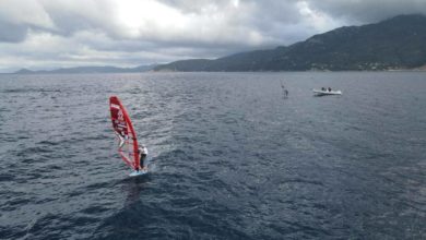 Da Sardegna a Livorno in windsurf, l'impresa di Matteo Iachino.