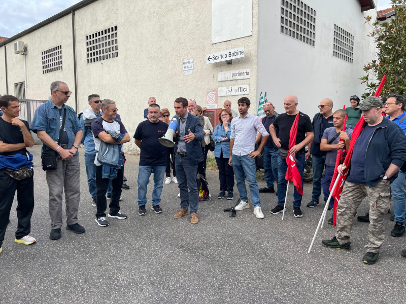 Falchi di Cartonificio Fiorentino racconta dei singolari incontri avvenuti nella loro nuova proprietà.