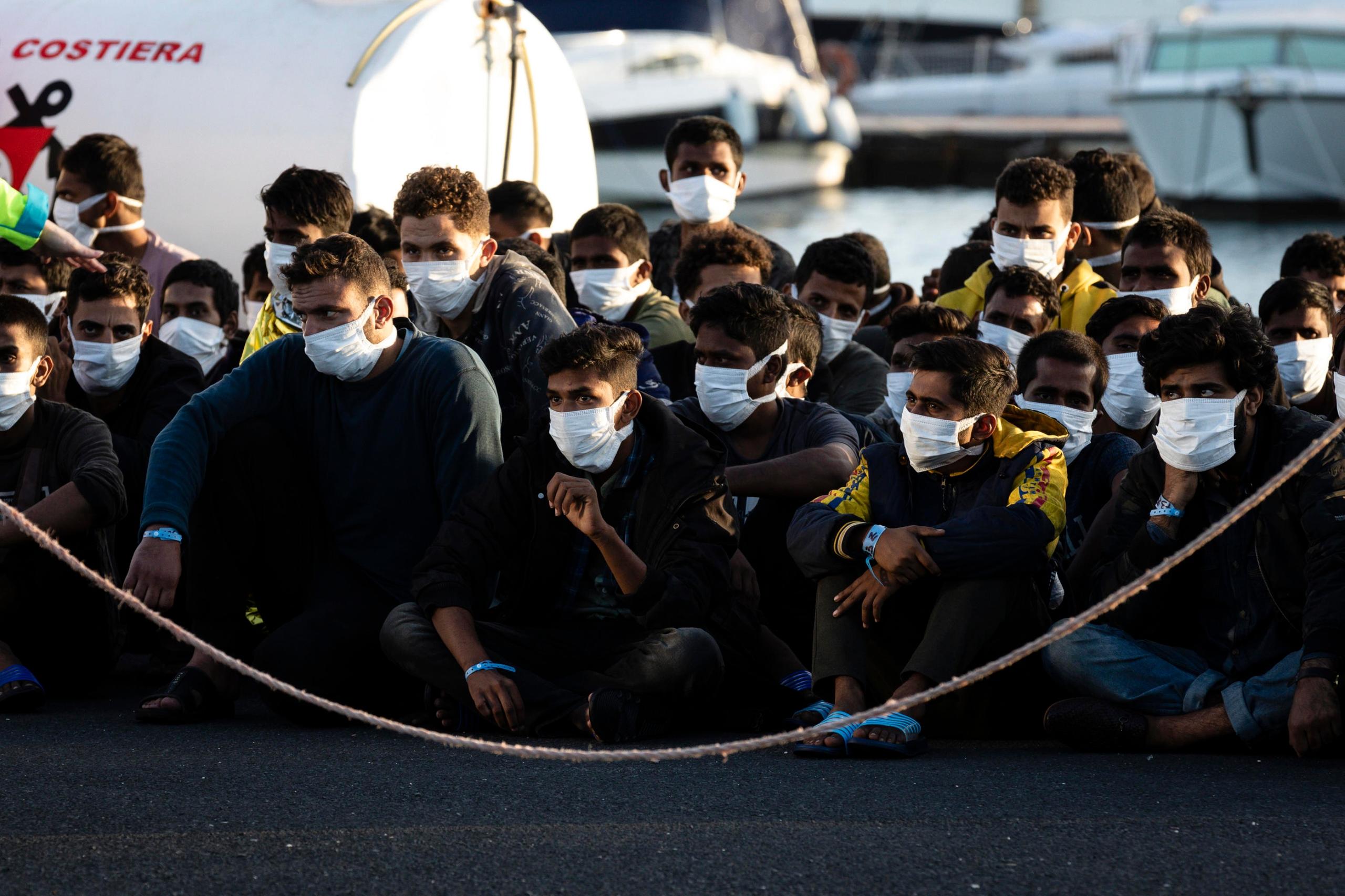 Firenze, annullata espulsione migrante, Tunisia non sicura