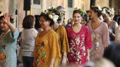 Firenze celebra la forza e la bellezza delle donne malate di tumore.