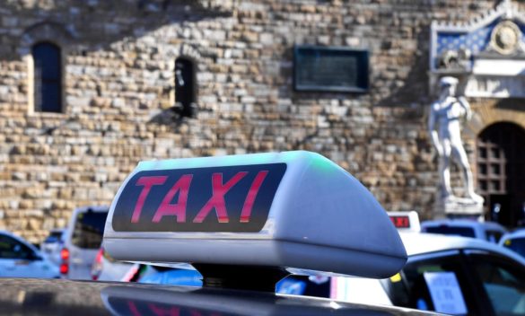 Firenze, taxi introvabili richiedono turni più lunghi, nuove licenze non escluse.