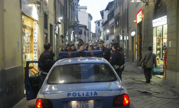 Firenze, testimone minacciato con una pistola per una sigaretta