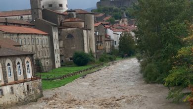 Frane e allerta sul fiume Magra in Toscana, foto e video.