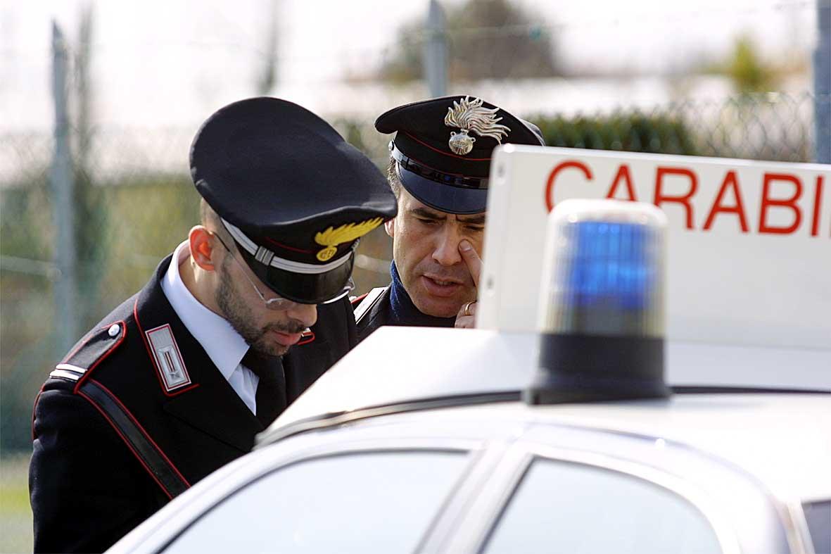 Furto da un milione ad Arezzo, bloccate tutte le strade mentre scappano con l'oro