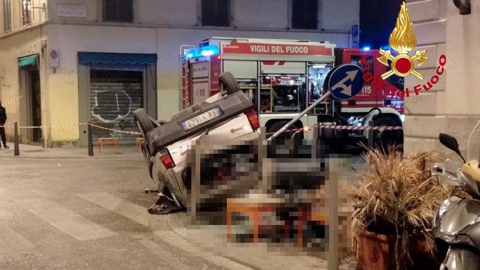 Giovane automobilista travolto e ucciso da moto rubata in contromano, tragedia a Firenze.