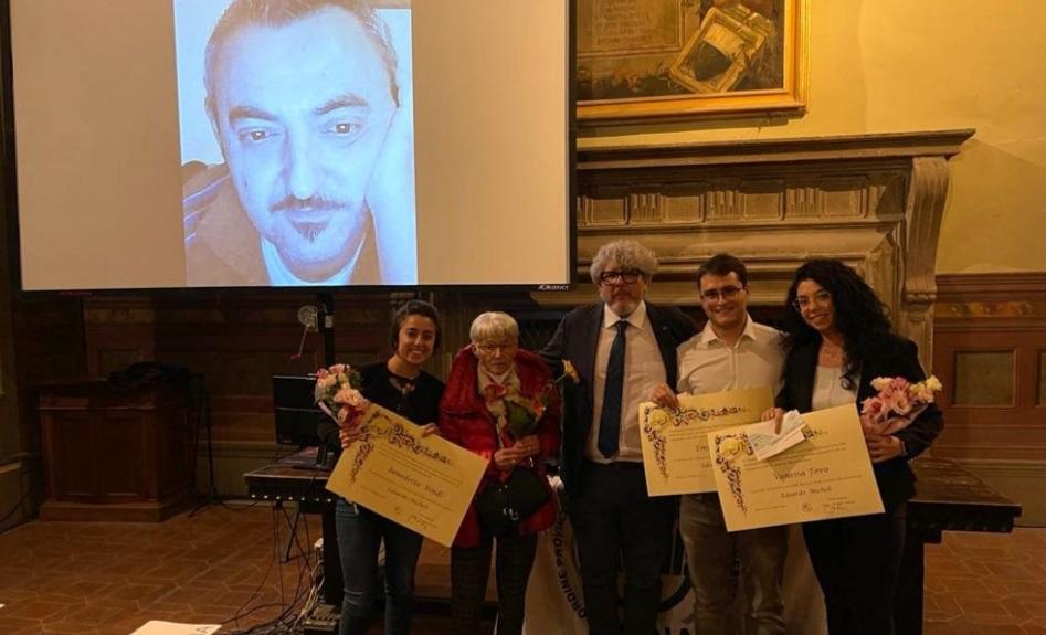 Gli infermieri di Siena premiano studenti meritevoli.