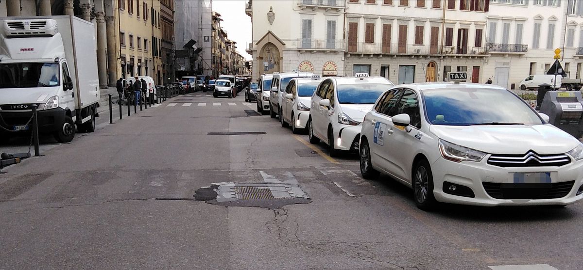 Governo, concorsi straordinari per nuove licenze taxi.