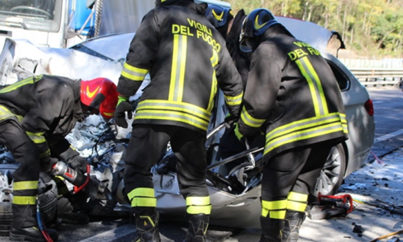 Grave incidente sulla Siena-Firenze, morto e 5 feriti in tamponamento.