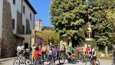 “Gravel Bike Event” fa il suo ritorno a Arezzo, un weekend di ciclismo e degustazione di vino alla Tenuta di Frassineto.