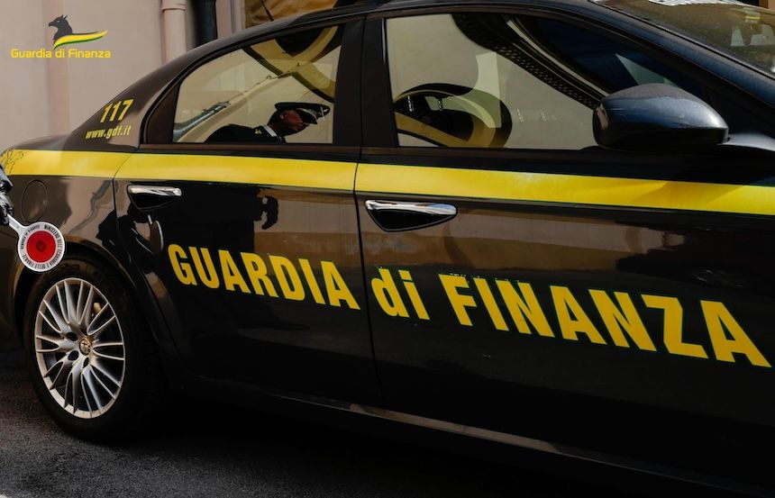 Truffa bonus edilizi, la Guardia di Finanza di Siena esegue sequestri per 40 milioni