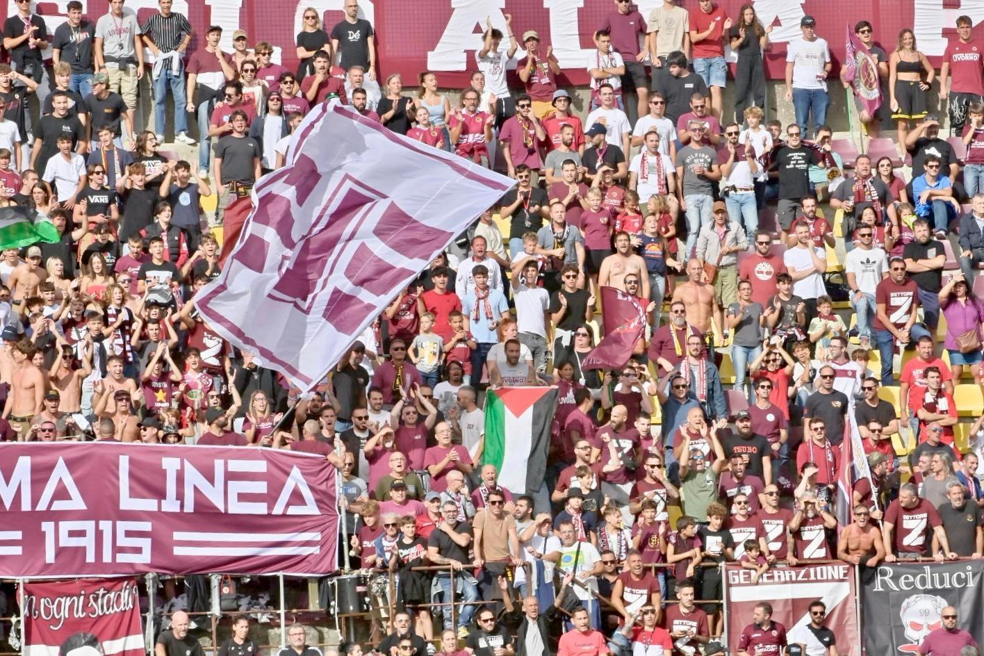 Il Livorno vuole ripartire, le possibili formazioni in campo.