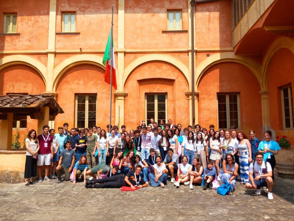 Il percorso di Emma Idra, Dal Balbo di Casale al campus estivo della Normale di Pisa.