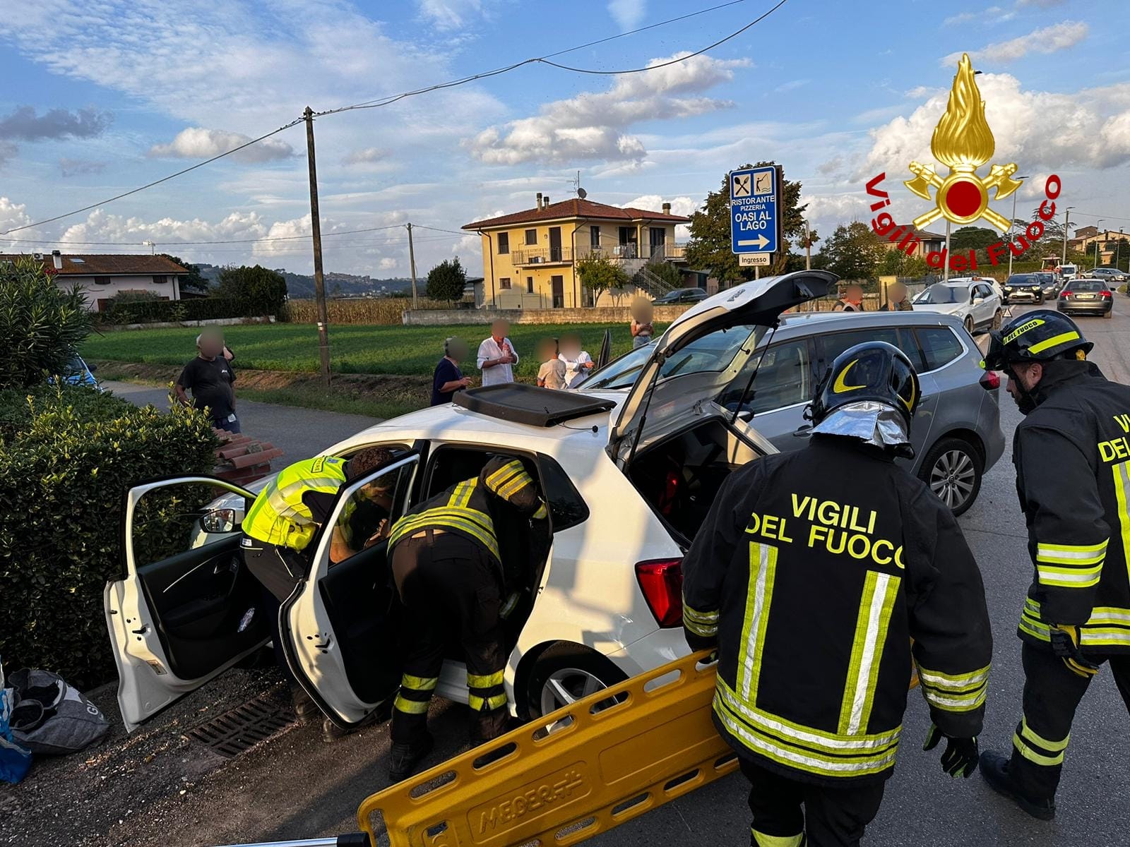 Incidente tra auto causa feriti, incluso una bambina - Primo giornale online di Pisa