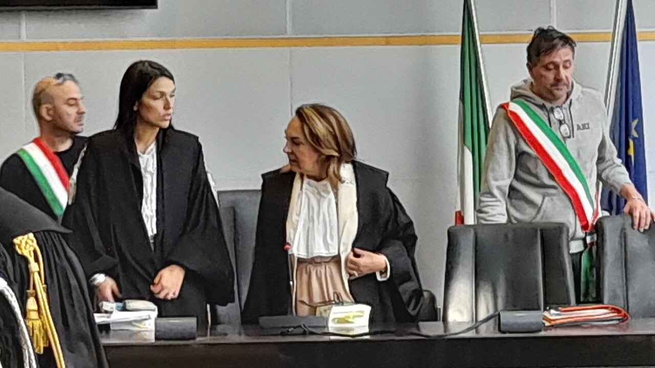 Inizio processo in Corte d'Assise per omicidio suocera e compagna a coltellate.