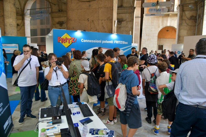 Internet Festival a Pisa, droni e robot per il salvataggio dei boschi e la gestione emotiva.