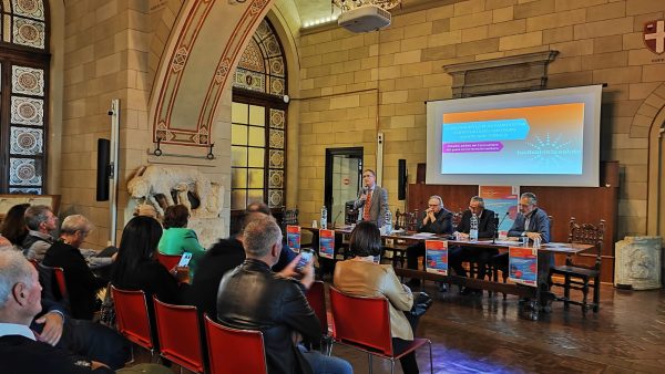 Intervento Giordano al festival della Salute e cantiere Palasport a Siena - Brontolo dice la sua.