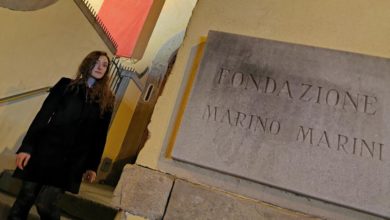 La Fondazione Marino Marini esplora l'arte e la burocrazia in una realtà instabile.